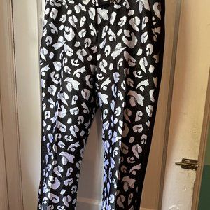 Rachel Zoe Women's Black and Silver Pants Animal Print Size 8
